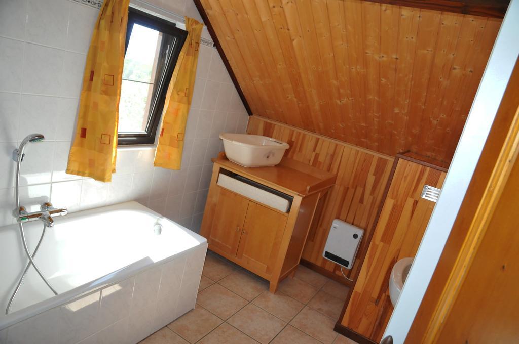 Lindbergh Villa Дюрби Екстериор снимка